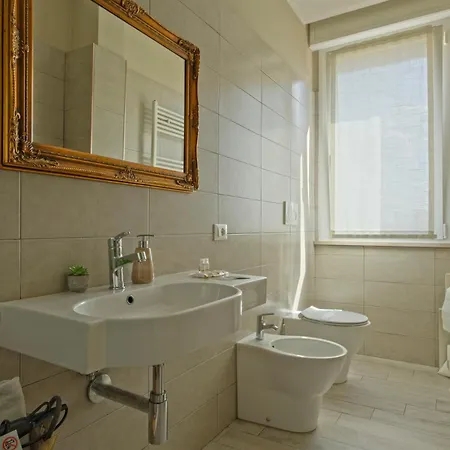 Scaletta - Stanze Con Bagno Privato E Wifi A Pochi Passi Dal Duomo 3* Mirandola