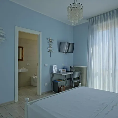 Scaletta - Stanze Con Bagno Privato E Wifi A Pochi Passi Dal Duomo * Mirandola