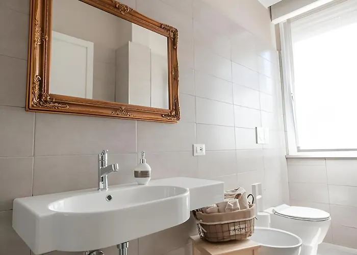 Scaletta - Stanze Con Bagno Privato E Wifi A Pochi Passi Dal Duomo 3* Mirandola