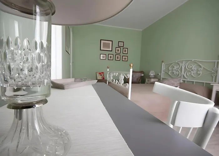 Scaletta - Stanze Con Bagno Privato E Wifi A Pochi Passi Dal Duomo Pensionat Mirandola